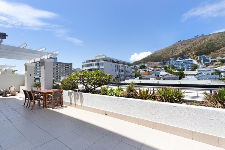To Let 2 Bedroom Property for Rent in Sea Point Western Cape